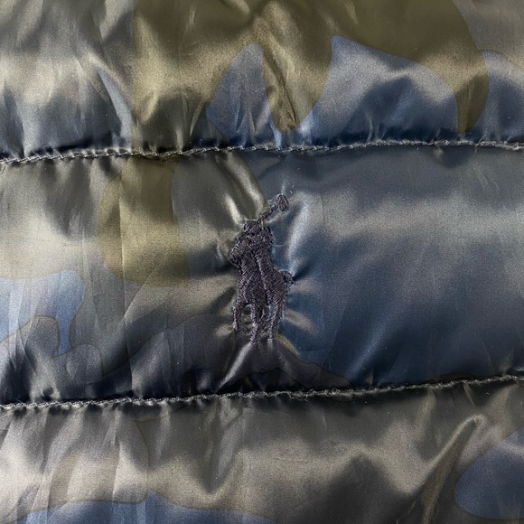 Polo Ralph Lauren Lightweight Packable Puffer Vest - Picture 4 of 11